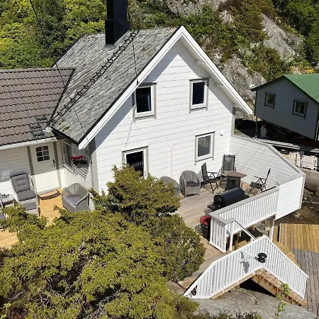 6 Person In Brandasund-by Traum Rolvsnes